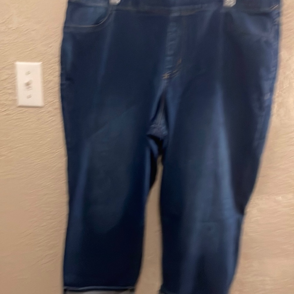 Denim capris with folding cuffs